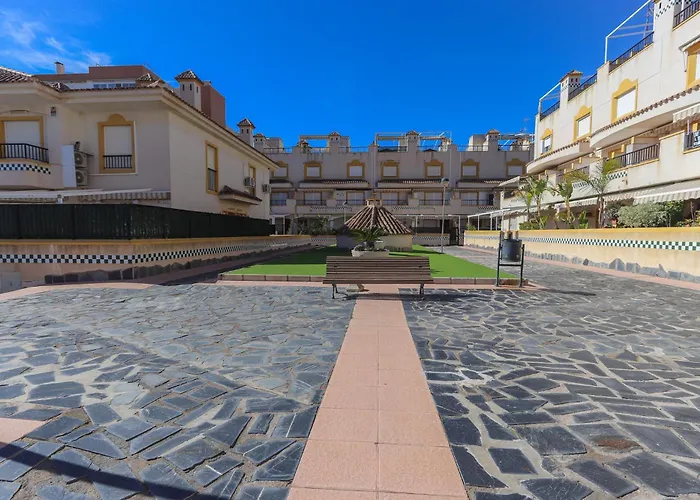 032 - Parque Y Playa 001 - Comfortholidays サンタ・ポラ